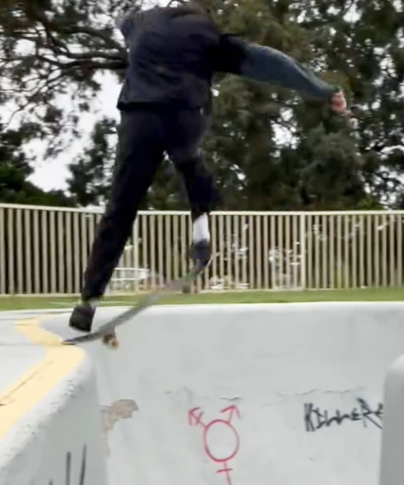 Dylan, Sydney